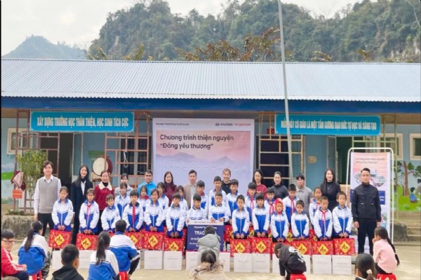 HÀNH TRÌNH “ĐÔNG YÊU THƯƠNG” ĐẾN ĐIỂM TRƯỜNG TRUNG THÀNH